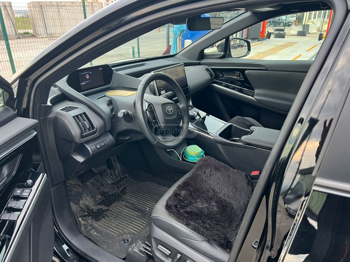 Toyota bZ4X 2024 — миниатюра 9
