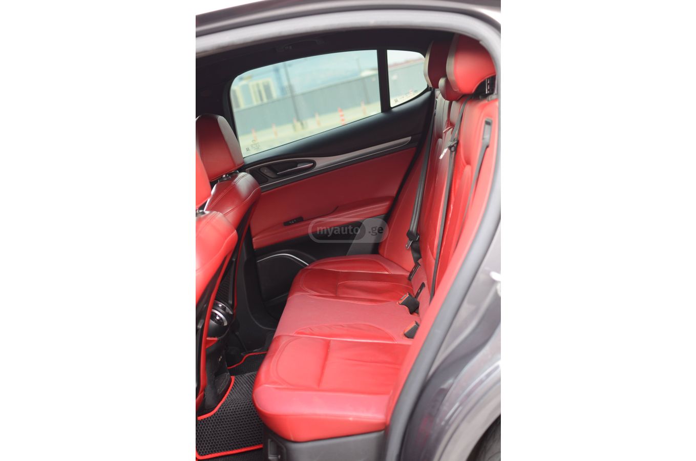 Alfa Romeo Stelvio - фото 10