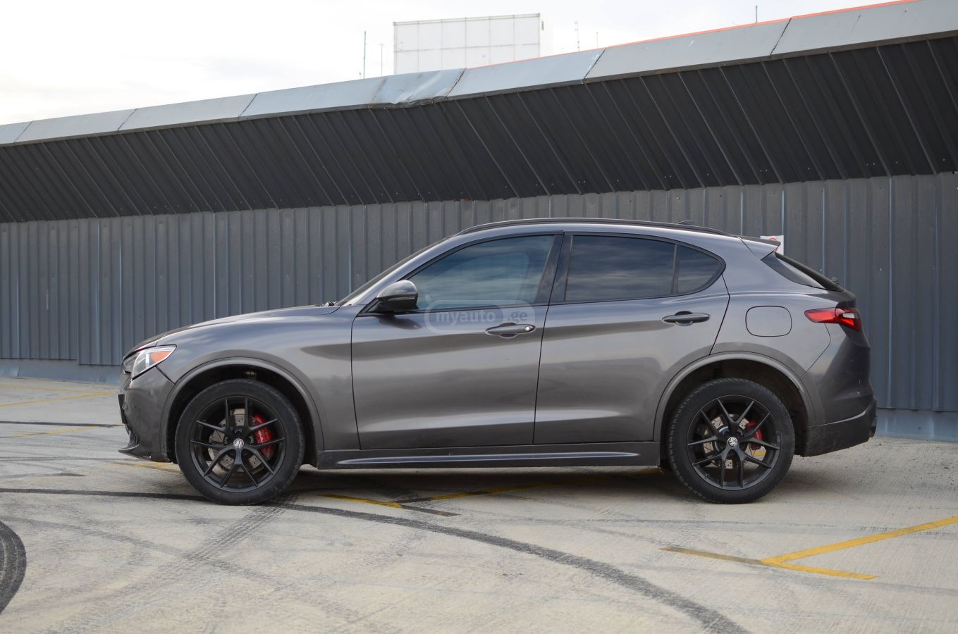 Alfa Romeo Stelvio - фото 3
