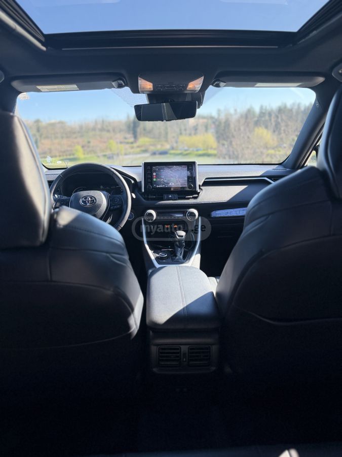 Toyota XSE 4dr All-Wheel Drive CVT — миниатюра 7