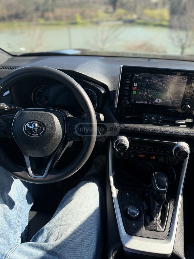 Toyota XSE 4dr All-Wheel Drive CVT — миниатюра 9