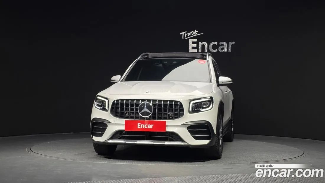 Mercedes-Benz GLB 35 AMG - фото 3