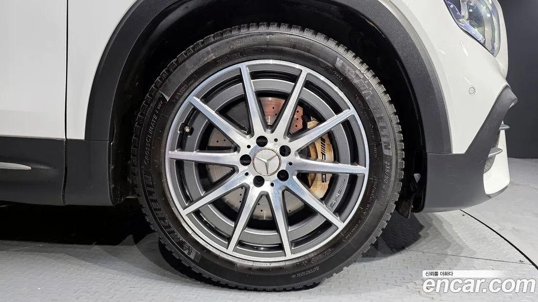 Mercedes-Benz GLB 35 AMG - фото 5