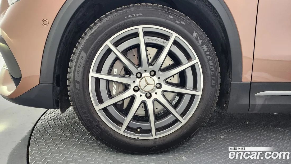 Mercedes-Benz GLA 45 AMG - фото 5