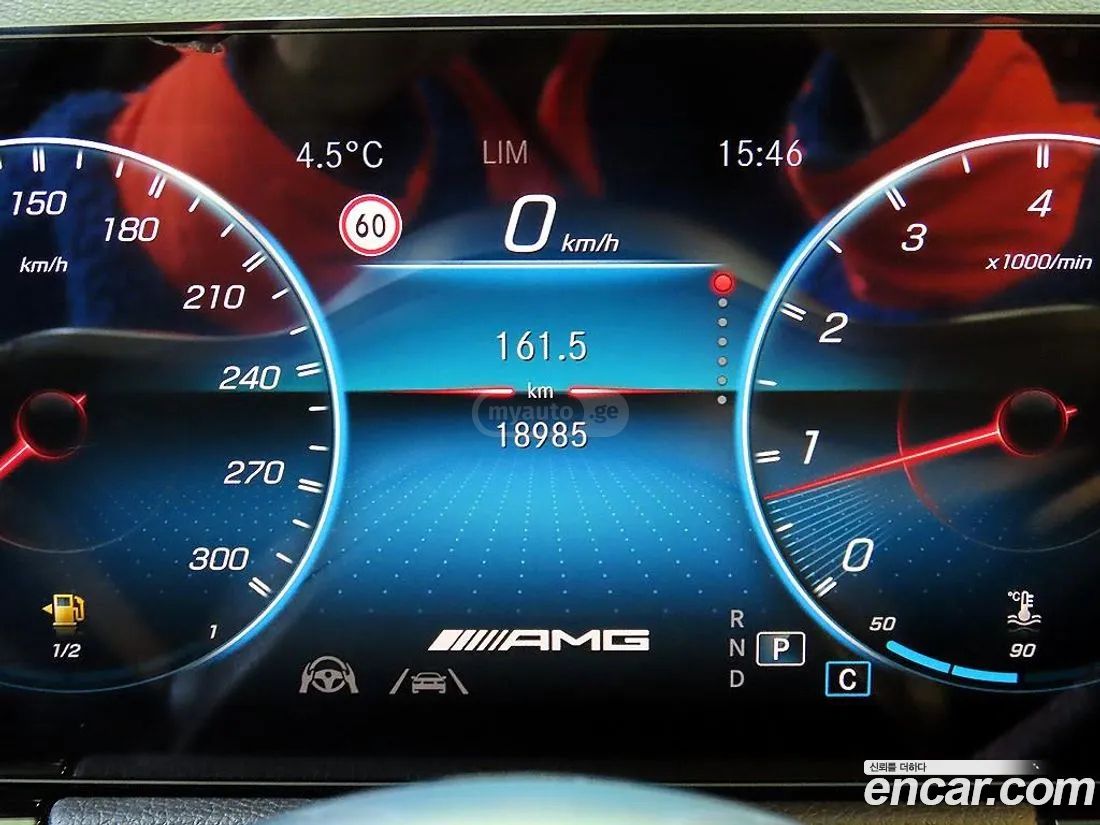 Mercedes-Benz GLA 45 AMG - фото 8