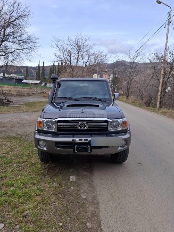 Toyota Land Cruiser - фото 4