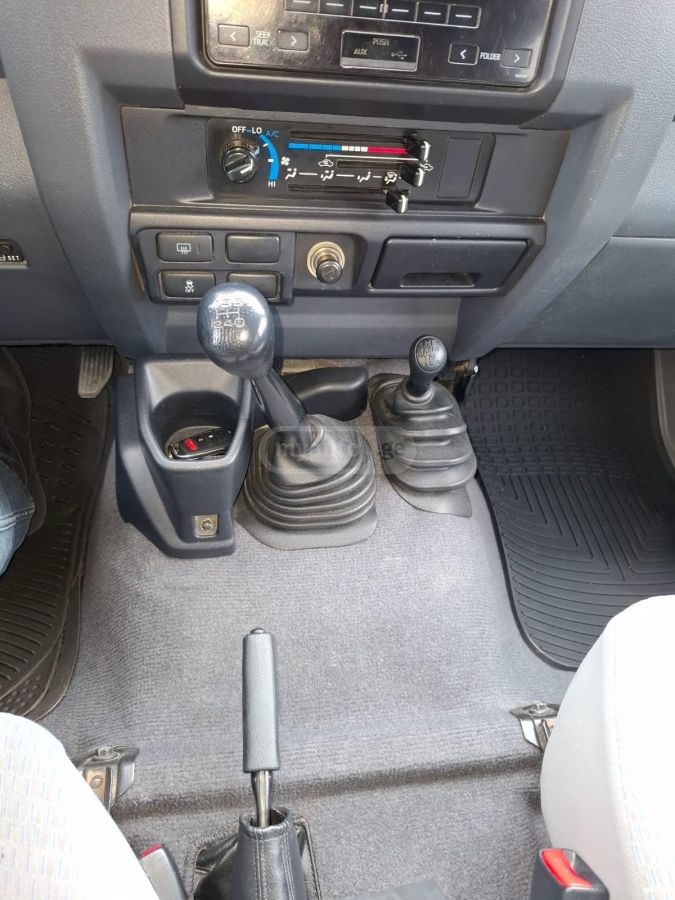 Toyota Land Cruiser - фото 9