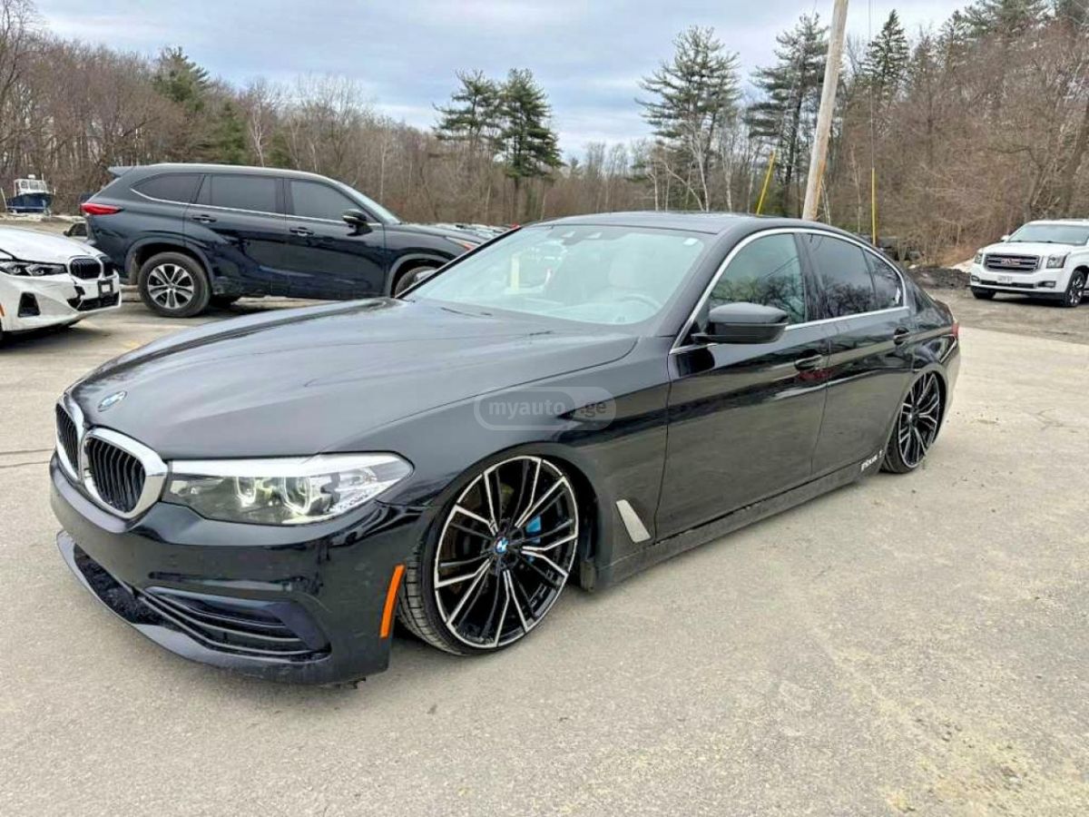 BMW 530 - фото 1