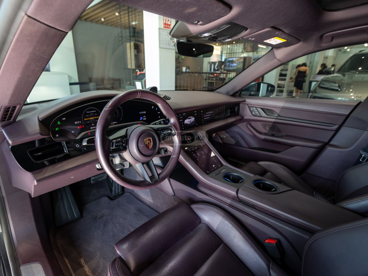 Porsche Taycan 4 S 2023 — миниатюра 4