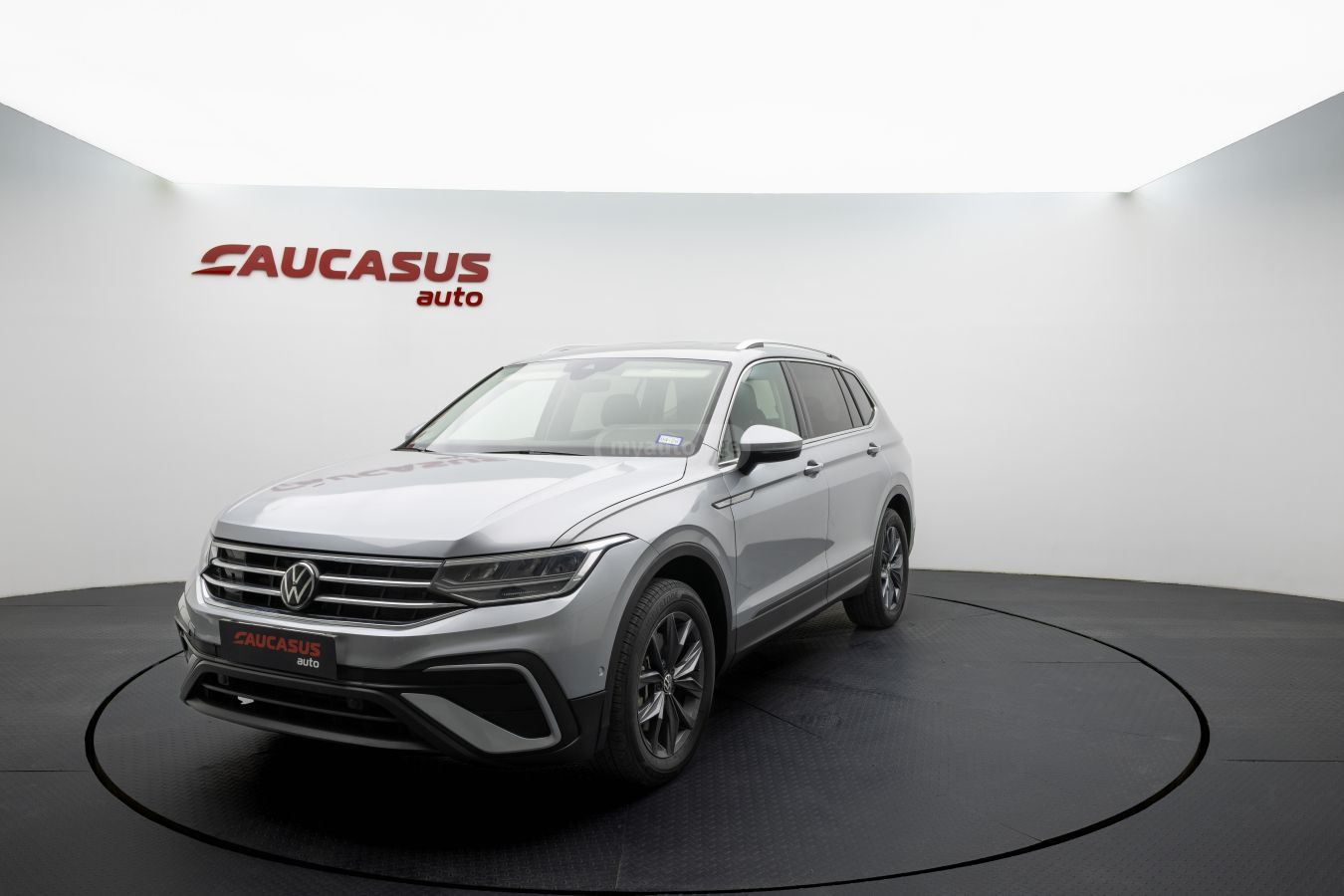 Volkswagen Volkswagen Tiguan — миниатюра 1