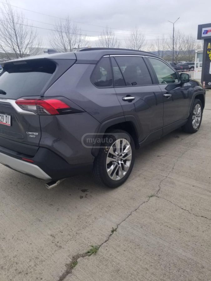 Toyota RAV 4 - фото 15