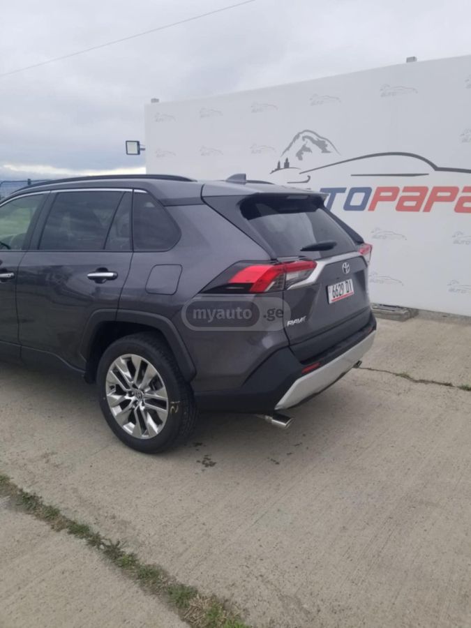 Toyota RAV 4 - фото 7