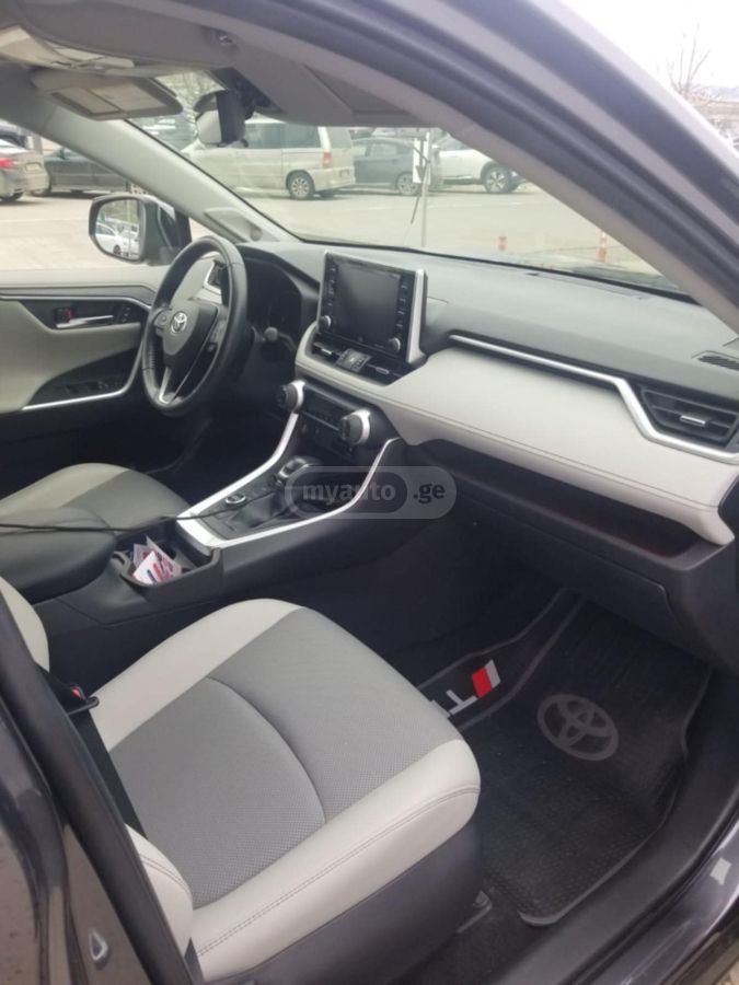 Toyota RAV 4 - фото 8