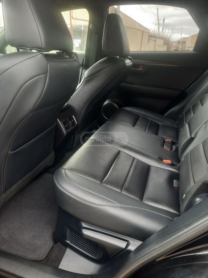 Lexus NX 300 - фото 2