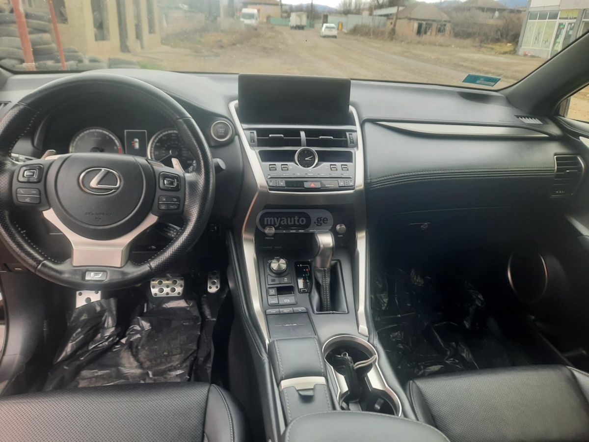 Lexus NX 300 - фото 7