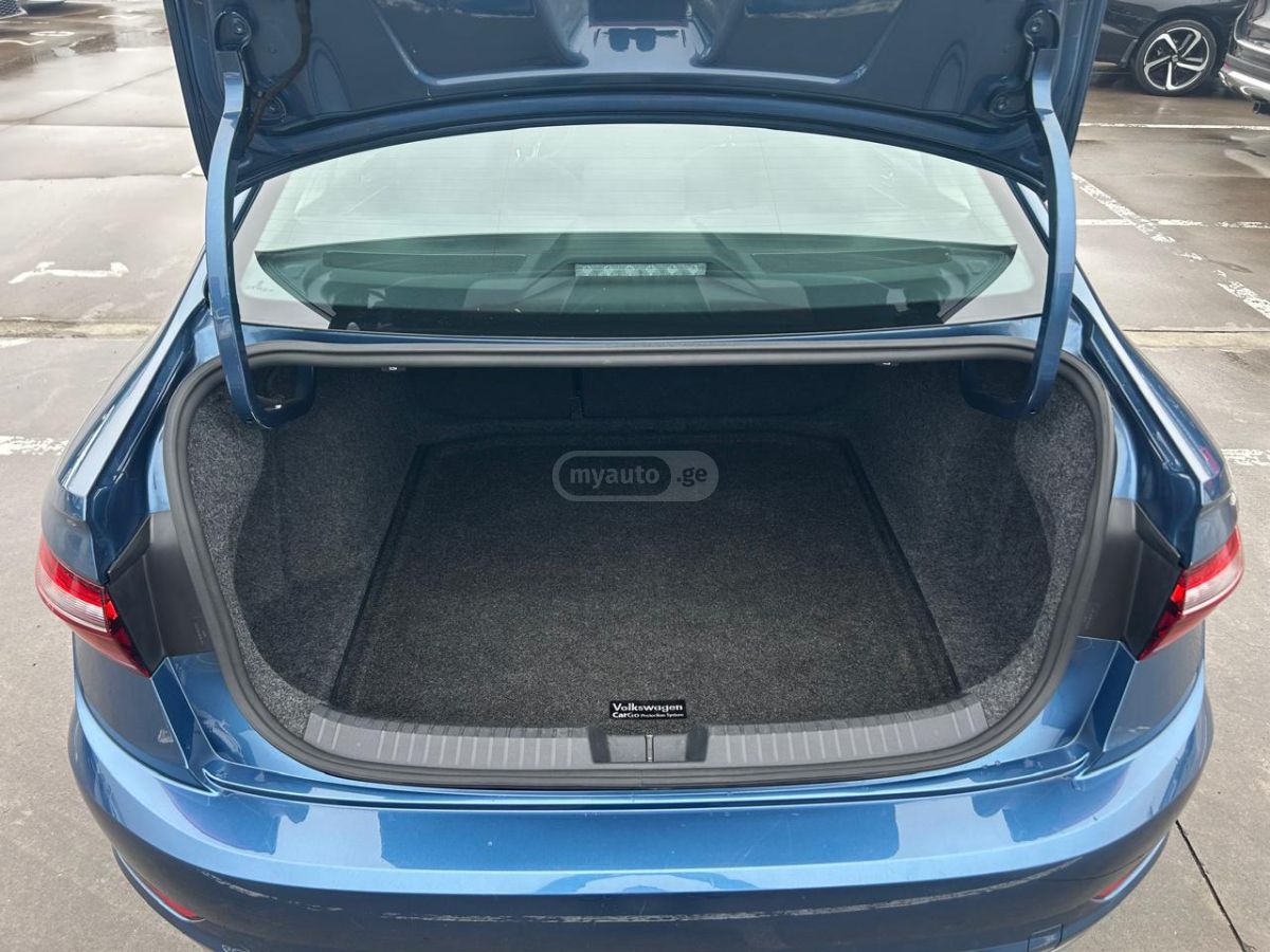 Volkswagen Jetta - фото 11