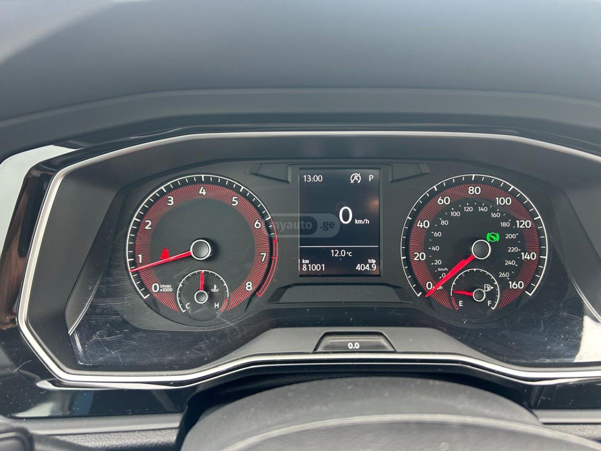 Volkswagen Jetta - фото 12