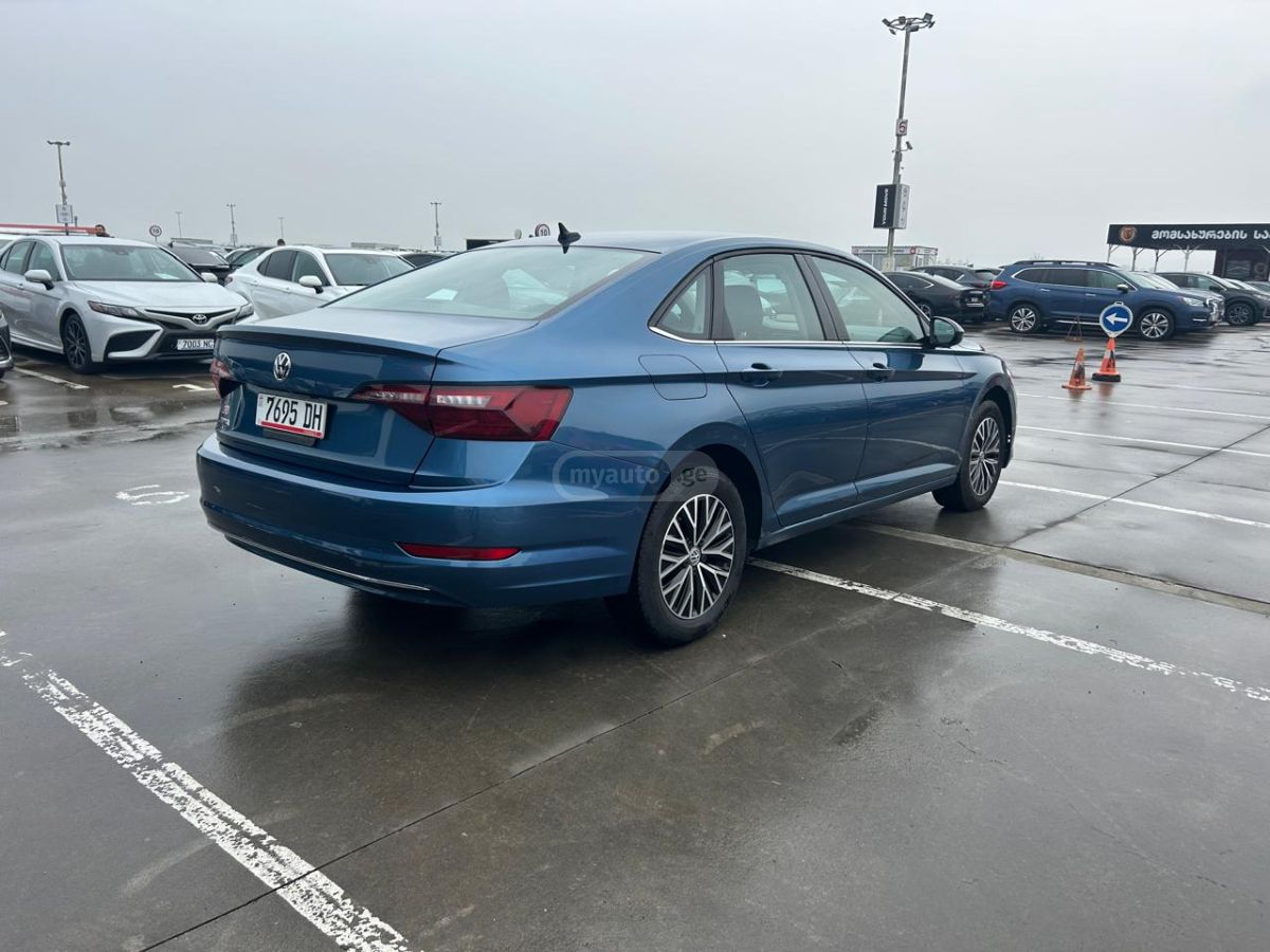 Volkswagen Jetta - фото 6