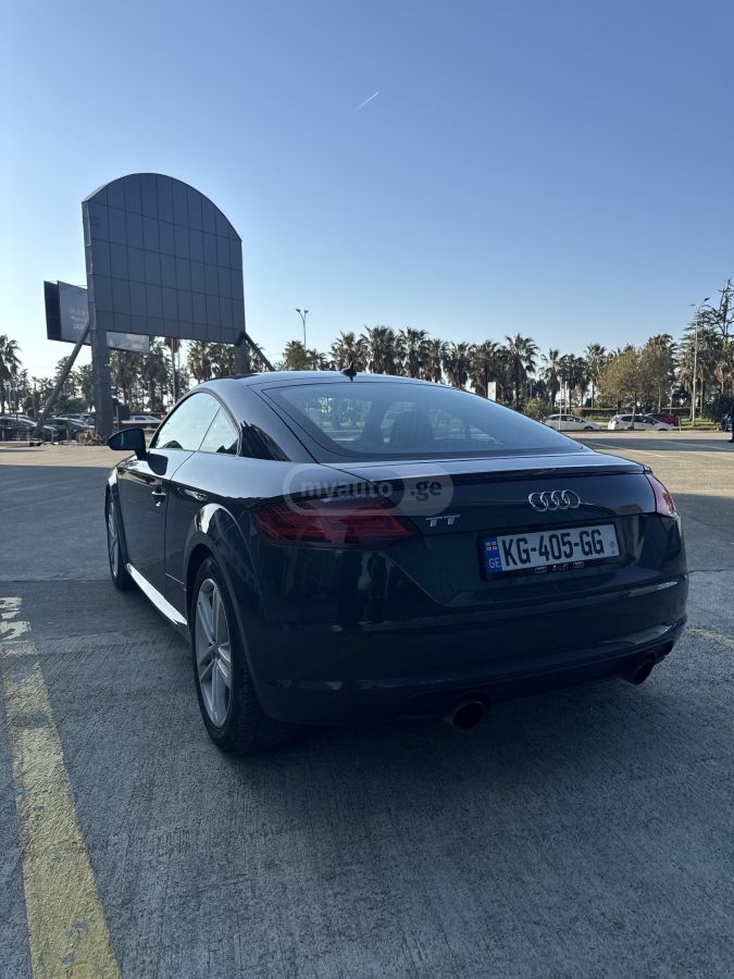 Audi TT - фото 10