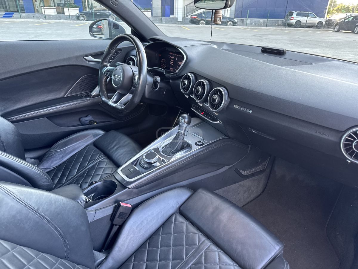 Audi TT - фото 13