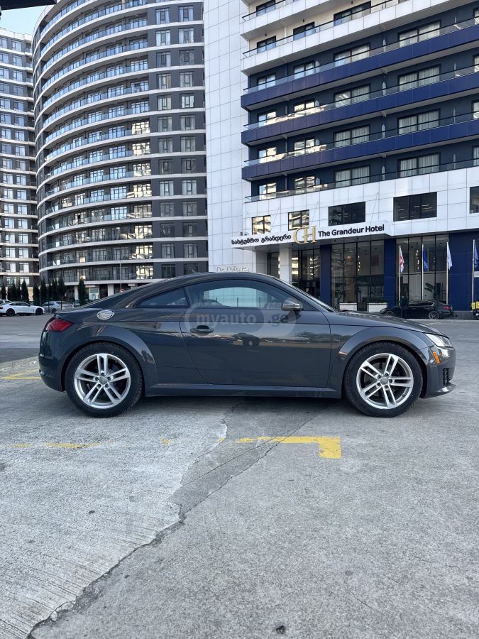 Audi TT - фото 7
