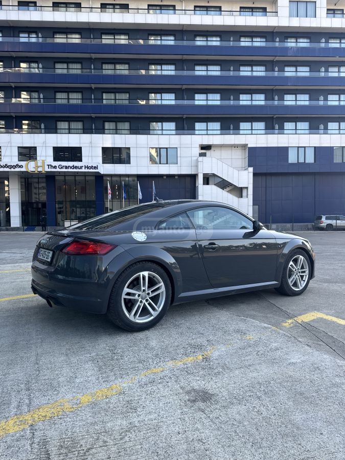 Audi TT - фото 8
