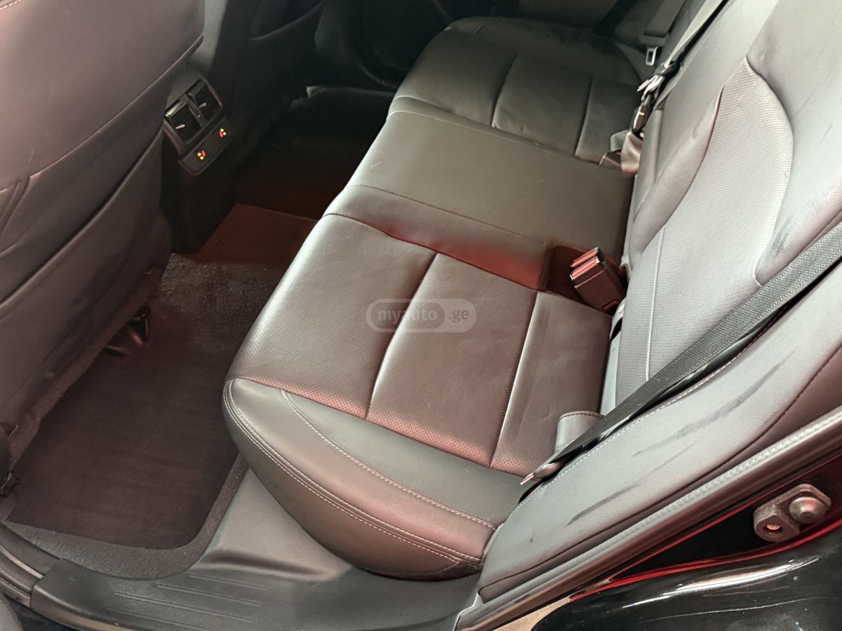 Subaru Outback - фото 12