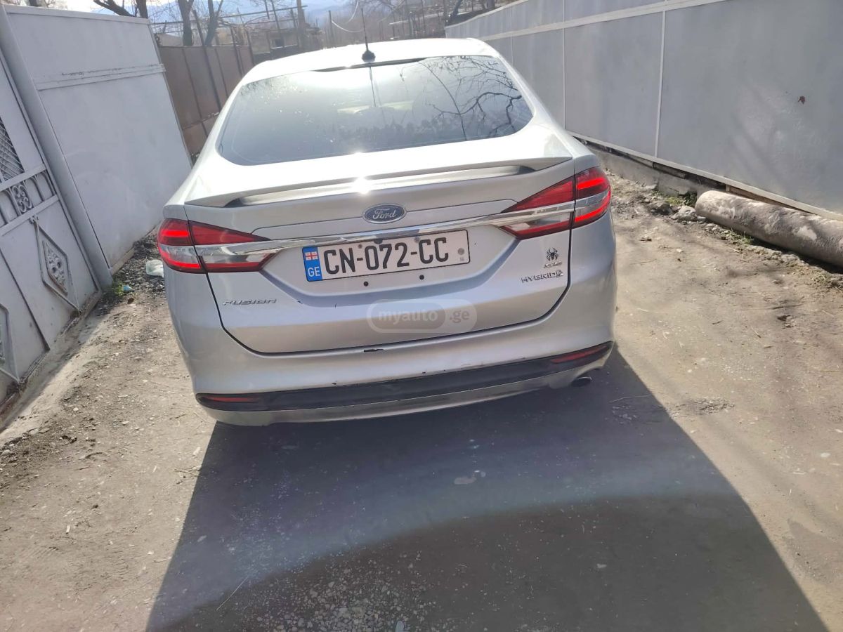 Ford Fusion - фото 5