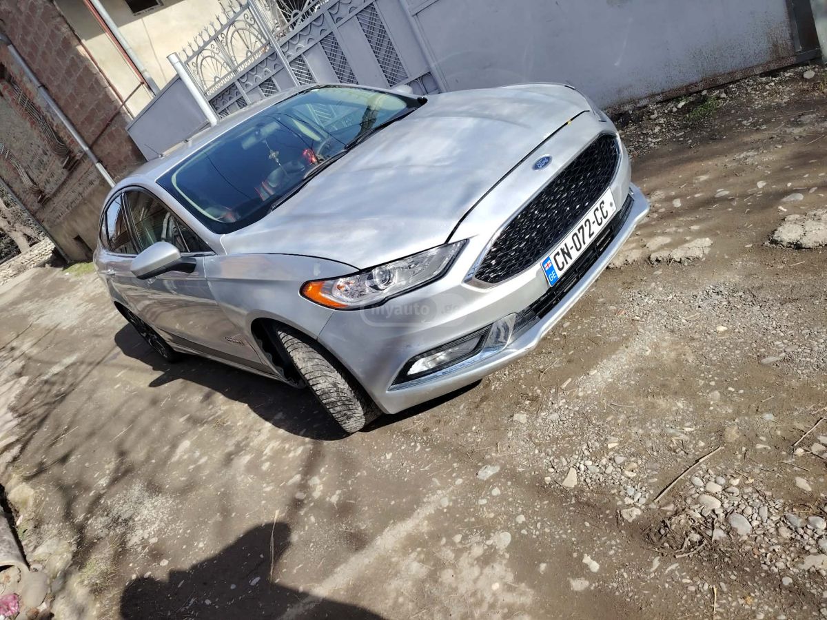 Ford Fusion - фото 8