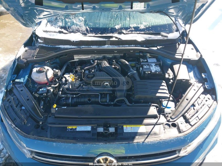 Volkswagen Jetta - фото 13