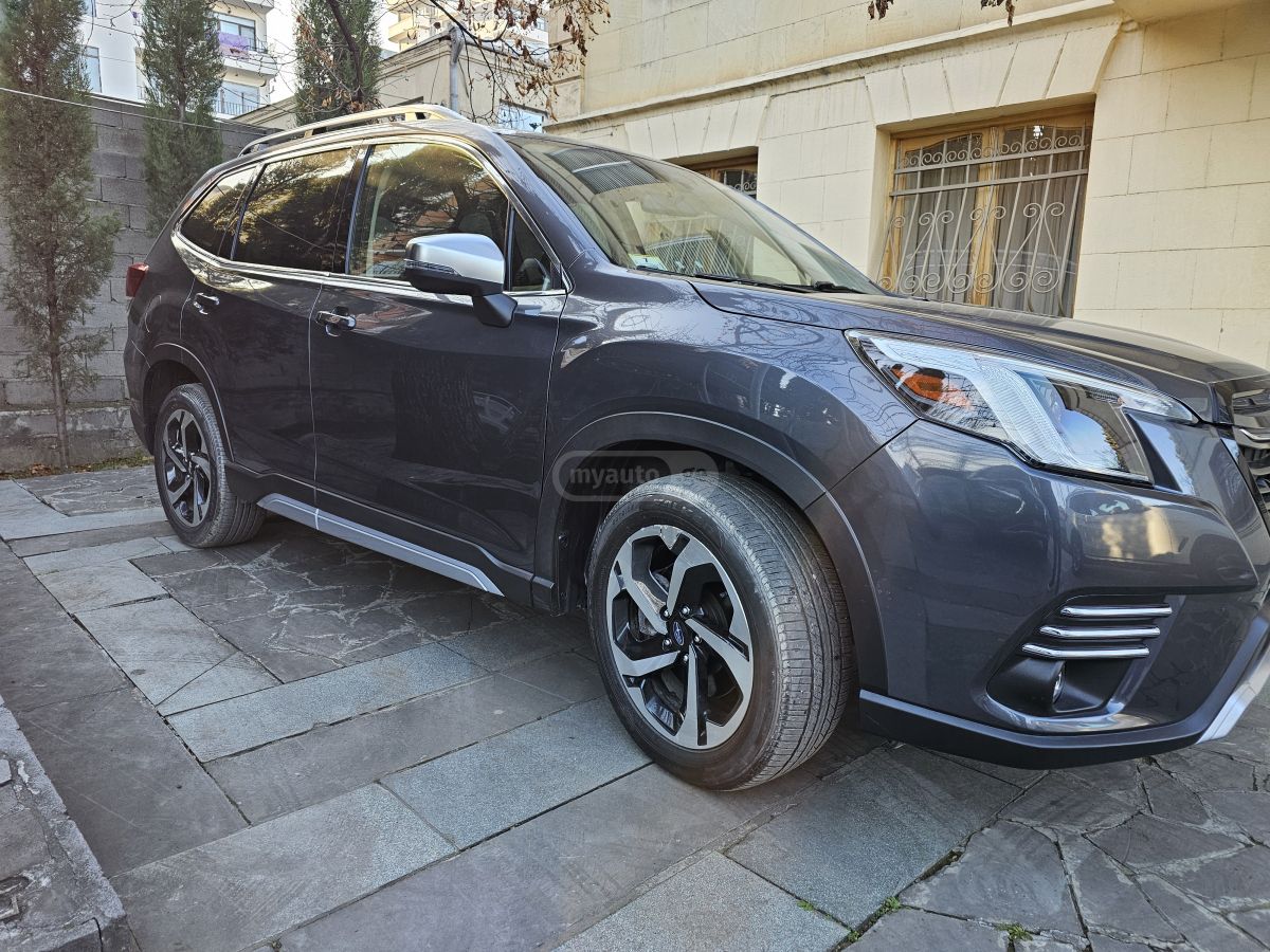 Subaru Touring 4dr All-Wheel Drive CV — миниатюра 9