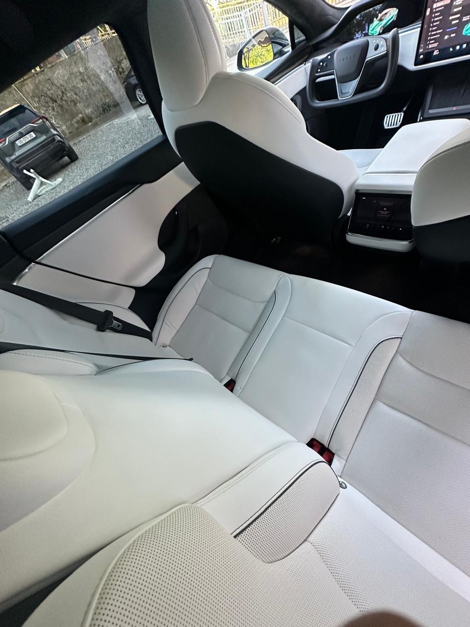 Tesla Model S - фото 5