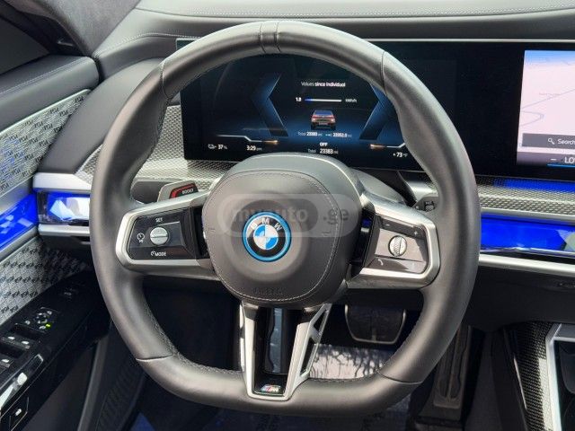 BMW I7 - фото 11