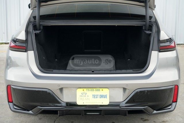 BMW I7 - фото 15