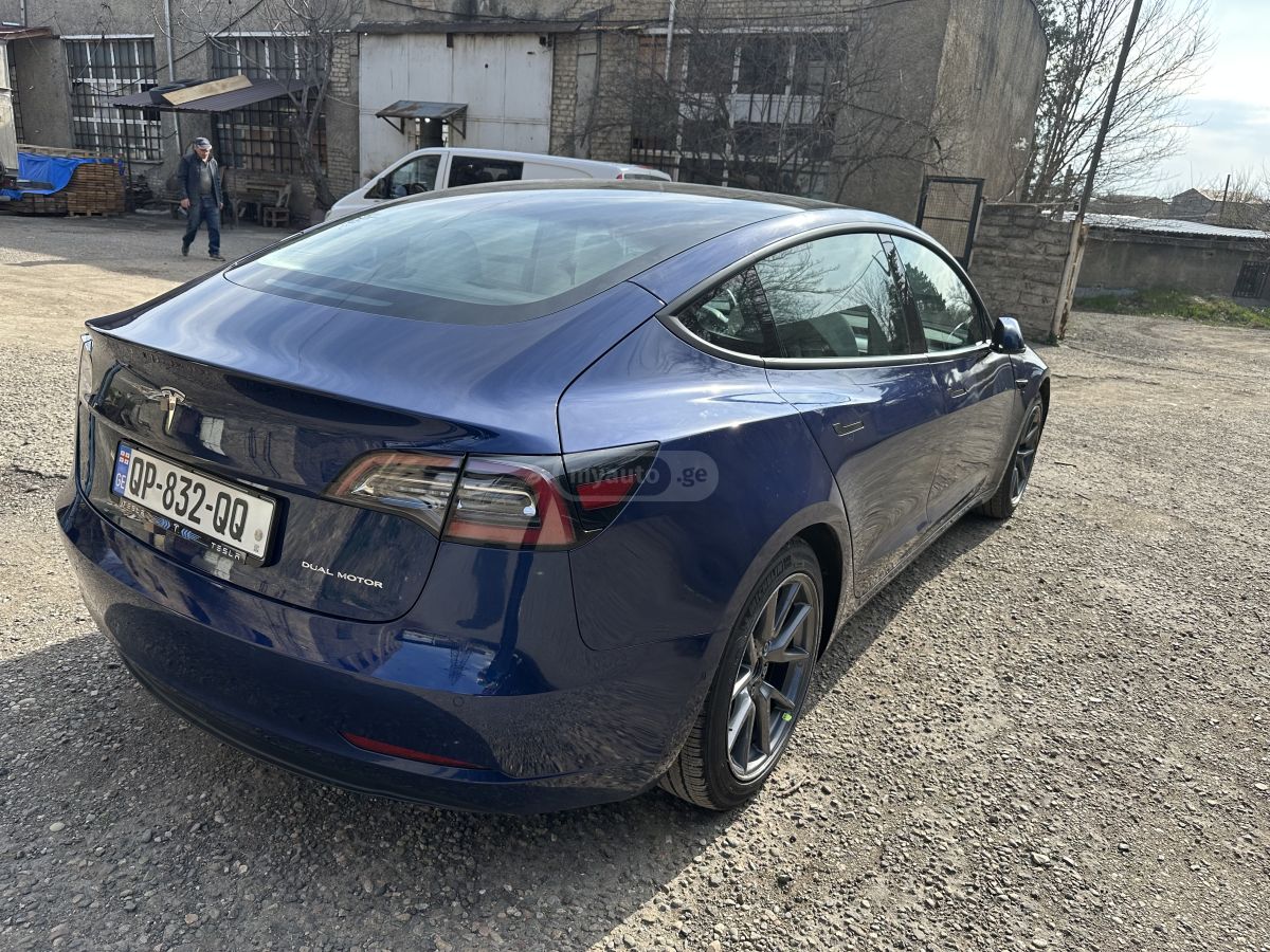 Tesla Model 3 - фото 5