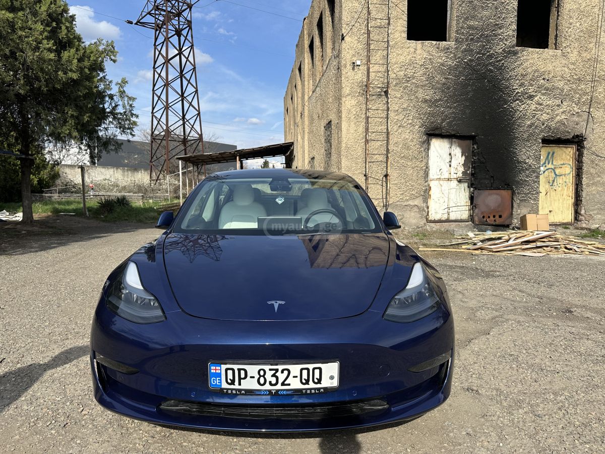 Tesla Model 3 - фото 6