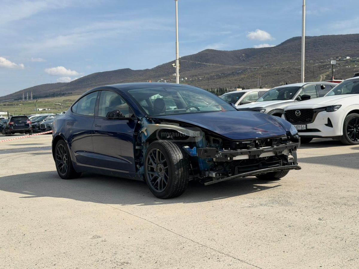 Tesla Model 3 - фото 2