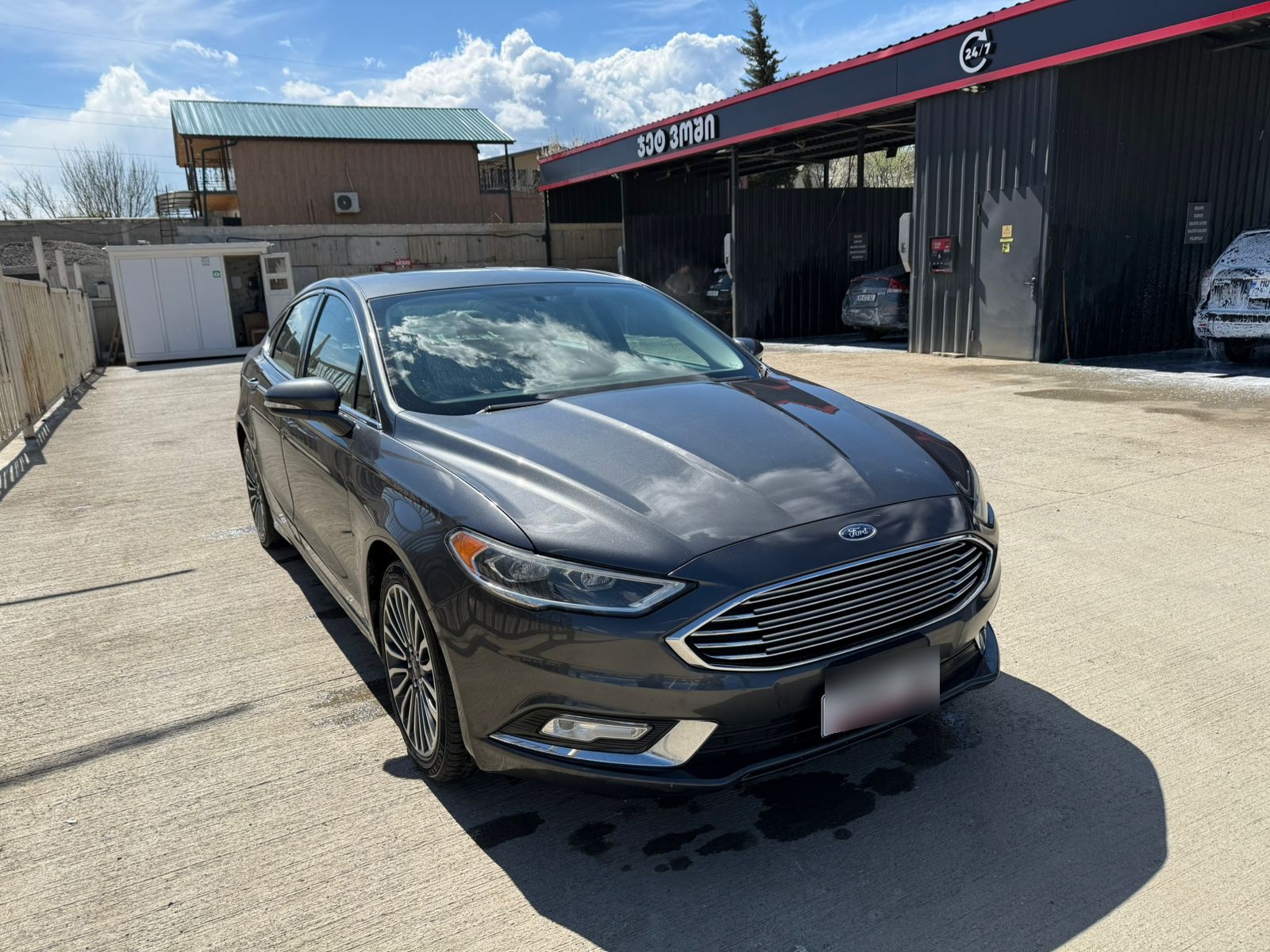 Ford Fusion - фото 1