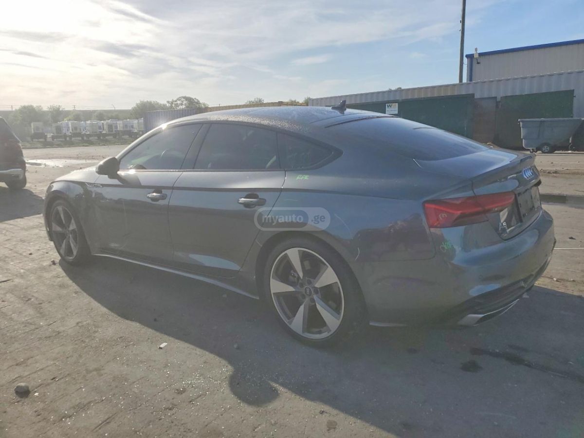 Audi A5 - фото 2