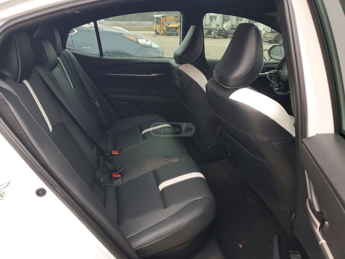 Toyota Camry - фото 10