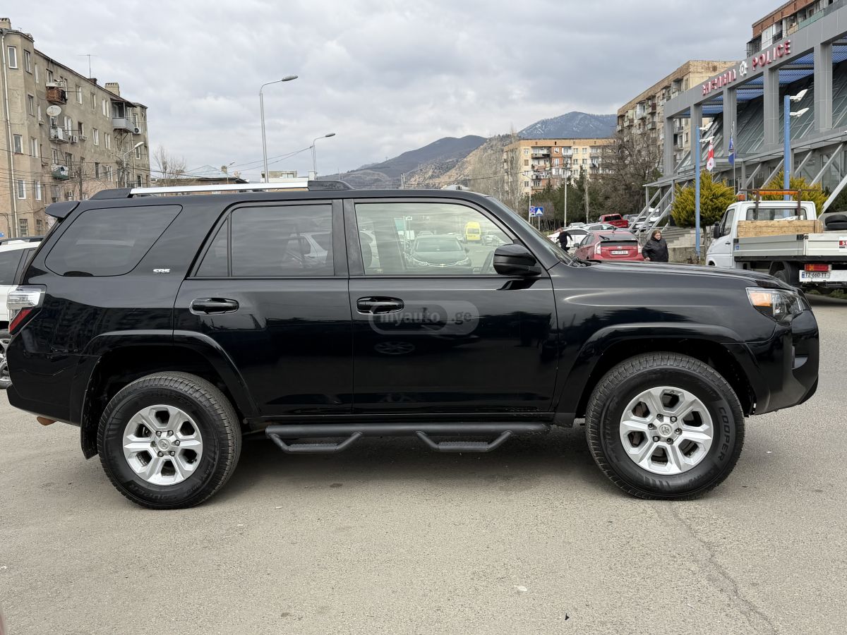 Toyota 4Runner - фото 4