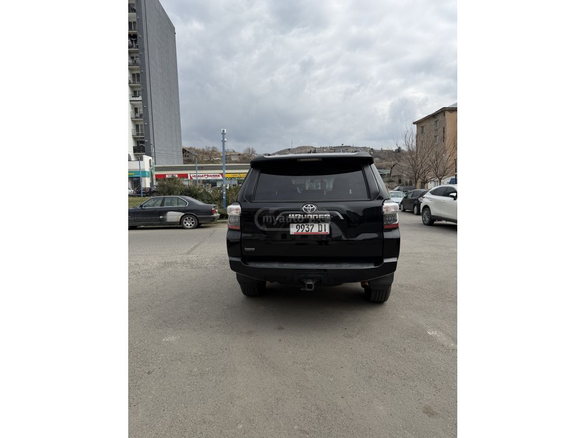 Toyota 4Runner - фото 5