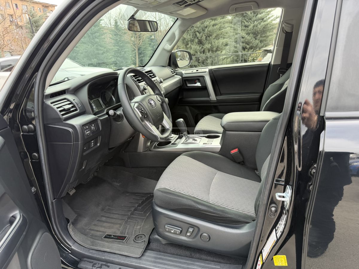 Toyota 4Runner - фото 7