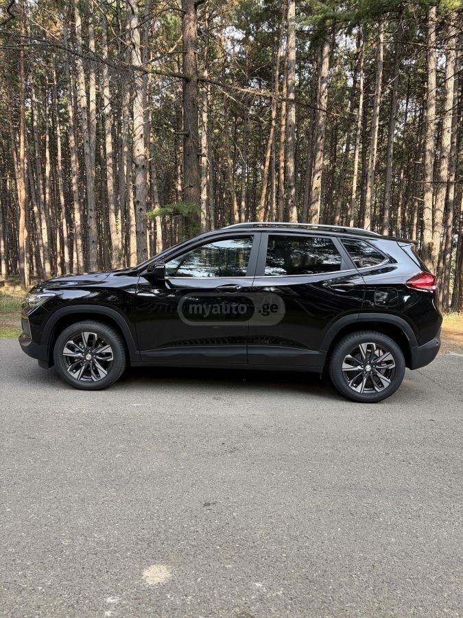 Chevrolet Tracker - фото 2