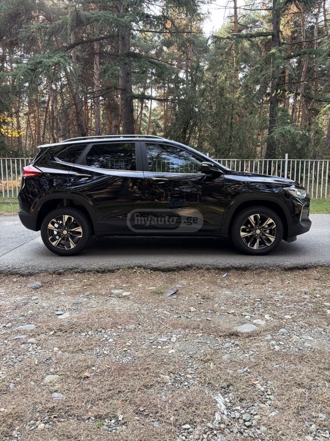 Chevrolet Tracker - фото 4