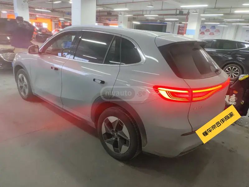 Geely Galaxy E5 - фото 3