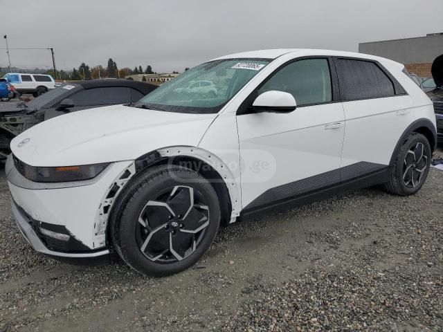 Hyundai Ioniq 5 - фото 1