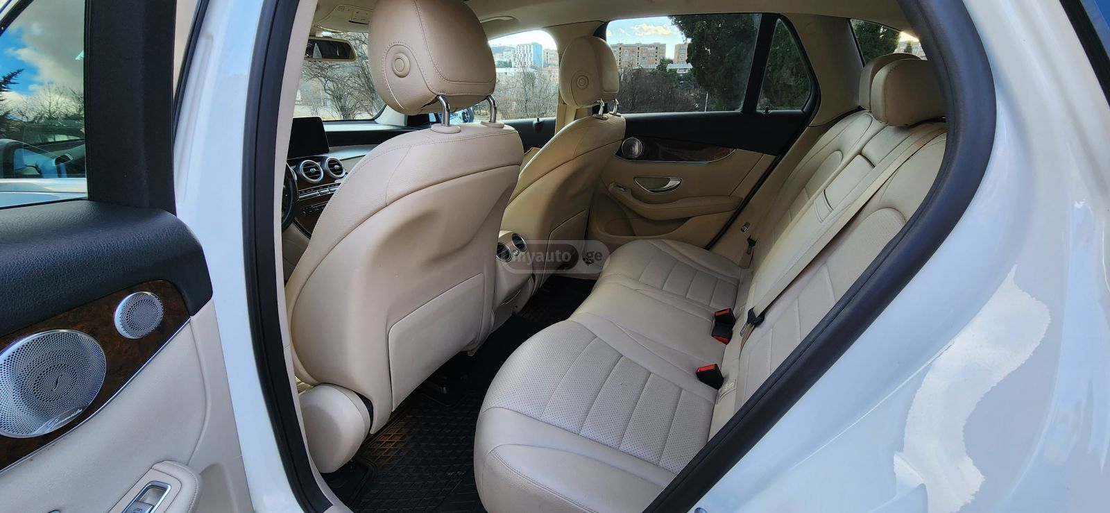 Mercedes-Benz GLC 300 - фото 9