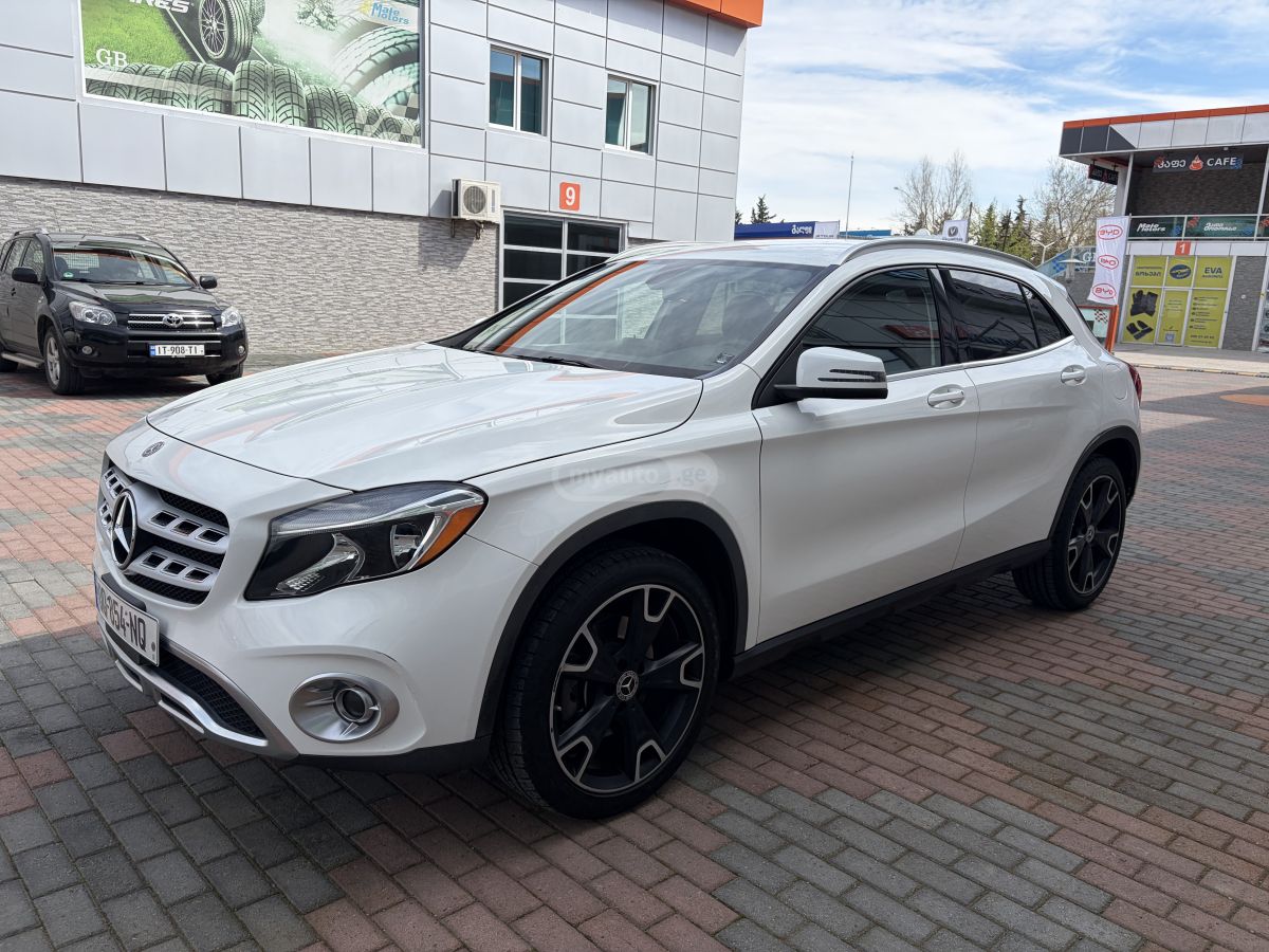Mercedes-Benz GLA 250 - фото 1