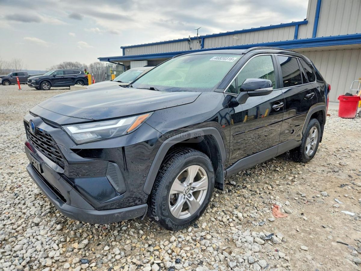 Toyota Rav 4 - фото 1